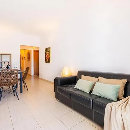 Solymar Apartment