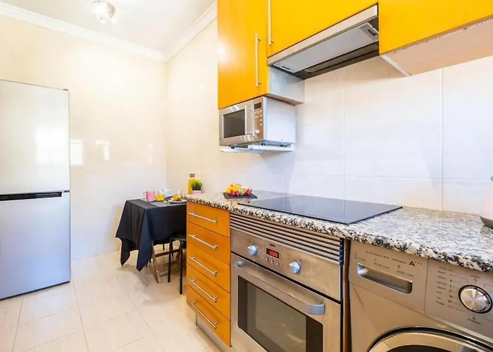 アパート Solymar ギーア